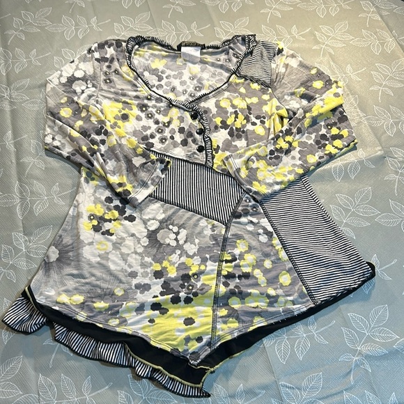Ladies Bali Long Sleeve Top. - Picture 1 of 8